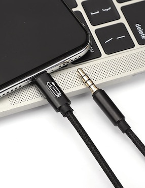 Cable auxiliar 3.5 mm Dbugg a tipo lightning de 1 m