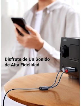 Cable RCA Ugreen a tipo auxiliar 3.5 mm de 25 cm