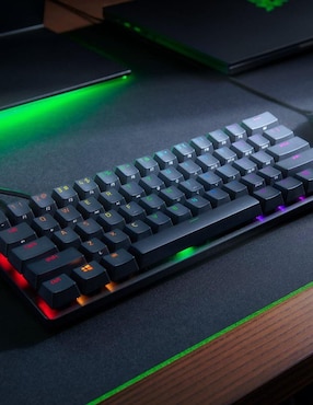 Teclado gamer conexión alámbrica Razer RZ03-03390200-R3M1