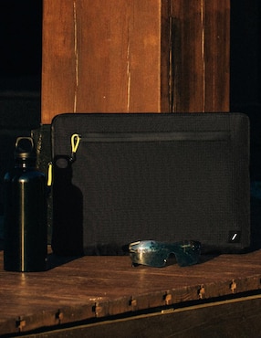 Protector de computadora Native Union macbook y laptop de 13 pulgadas
