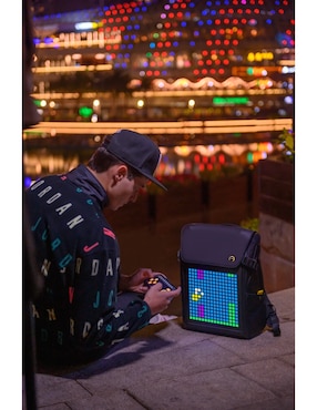 Mochila con pantalla Led casual Divoom impermeable unisex