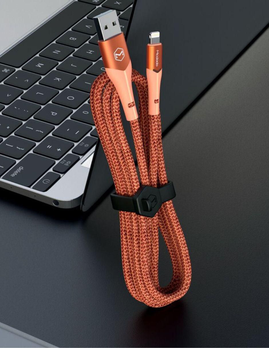 Cable lightning a tipo USB A de 1.8 m 4