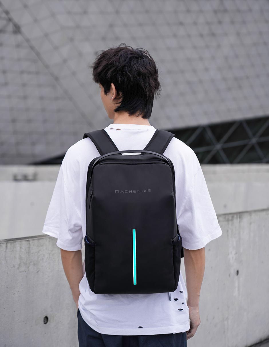 Mochila con portalaptop para hombre 7