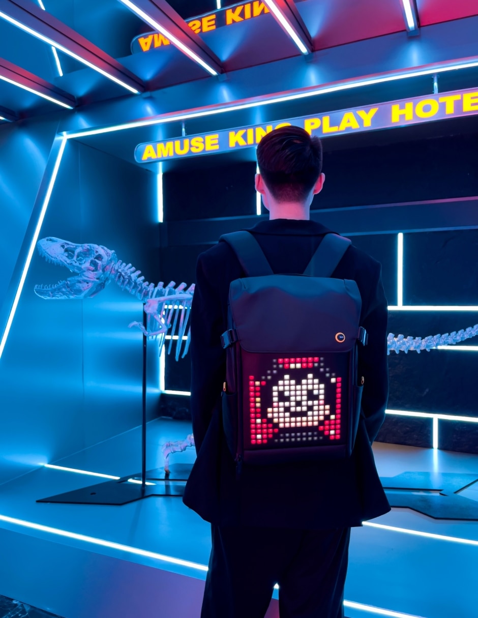 Mochila con pantalla Led casual impermeable unisex 18